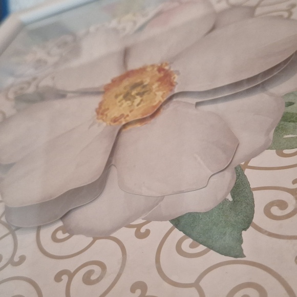 Bundle Of Pair 2 ,Beautiful wall flowers frame in metal 11x11 inches - Picture 4 of 4